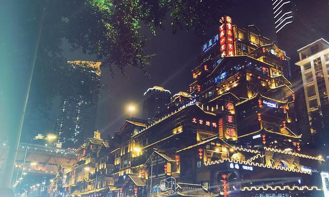 手机版美图秀秀自拍夜景（以手机版美图秀秀自拍夜景，记录一场夜晚的绚丽盛宴）