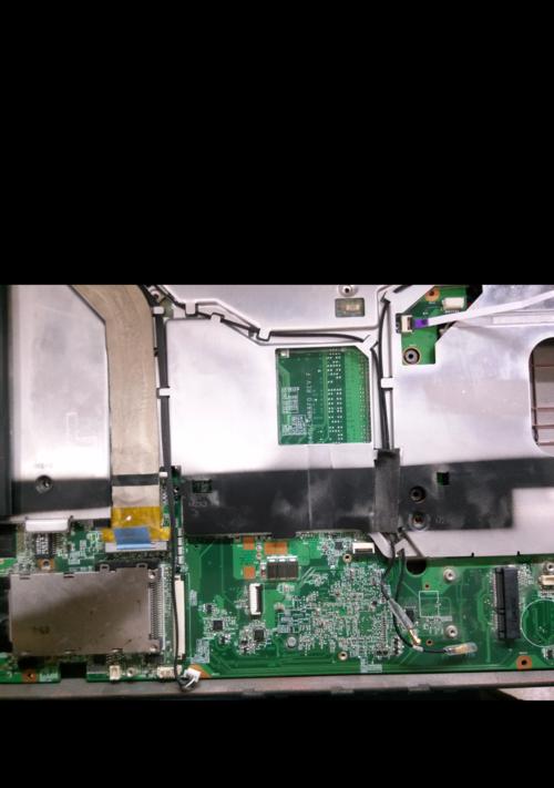 联想E40除尘教程（简单易行的清洁步骤让你的联想E40重拾清新）