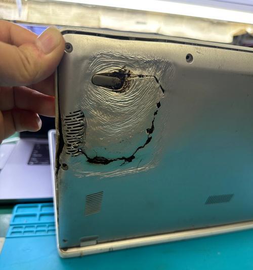 电脑电池静电导致无法开机的原因与解决方法（电池静电问题分析及解决方案）